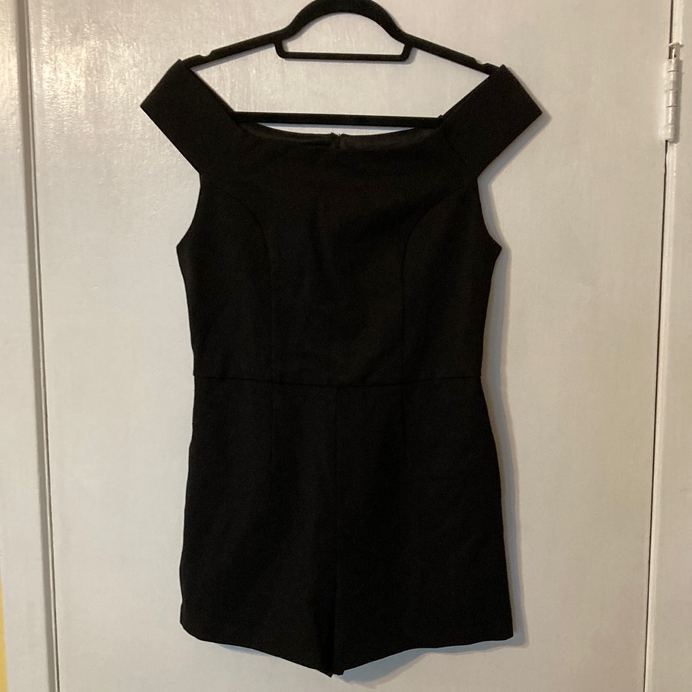 Romeo + Juliet Couture Black Romper